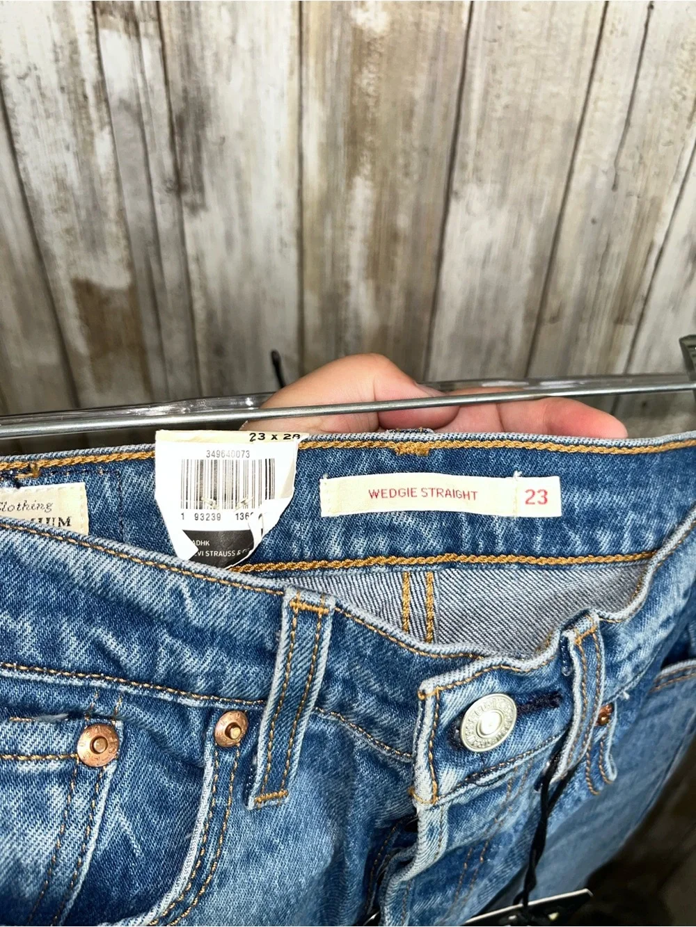 Levi’s Wedgie Straight Jeans NWT High Rise Cropped Denim Size 23 - Picture 6 of 6
